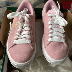 Puma Sneakers
